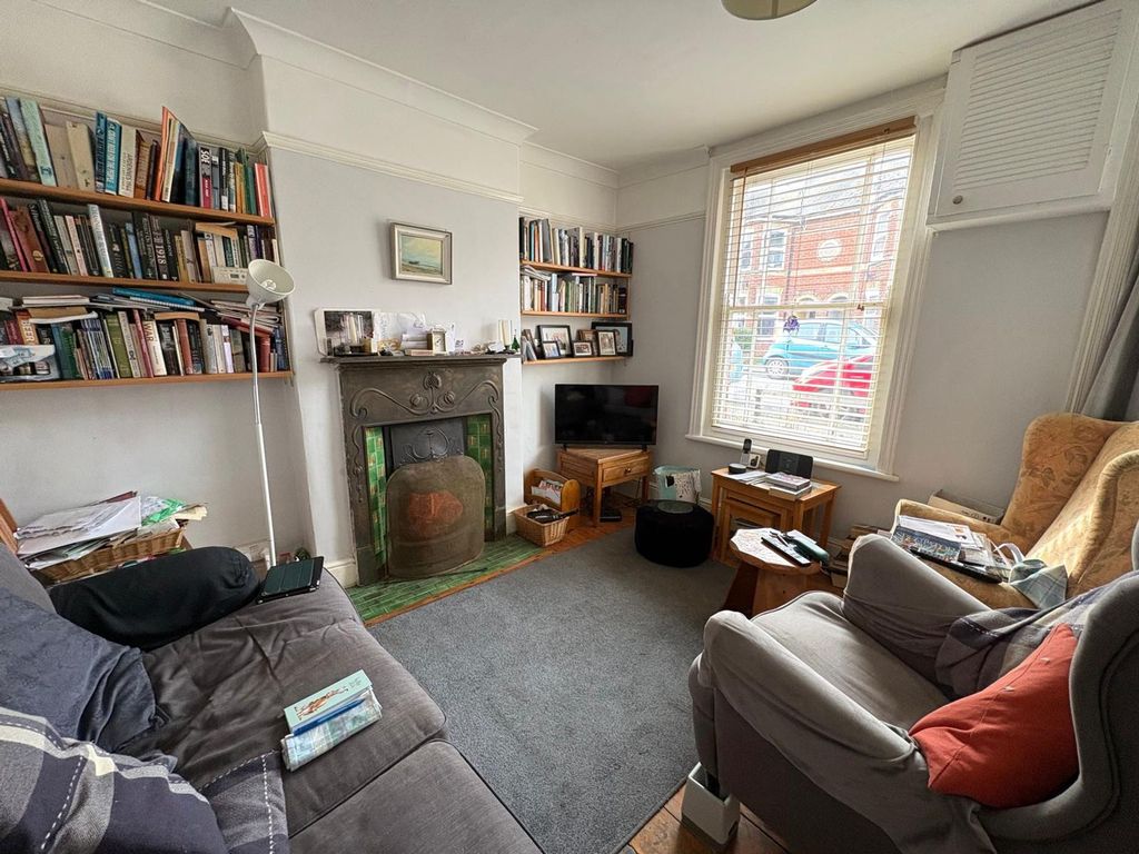 Property photo 2 of 10