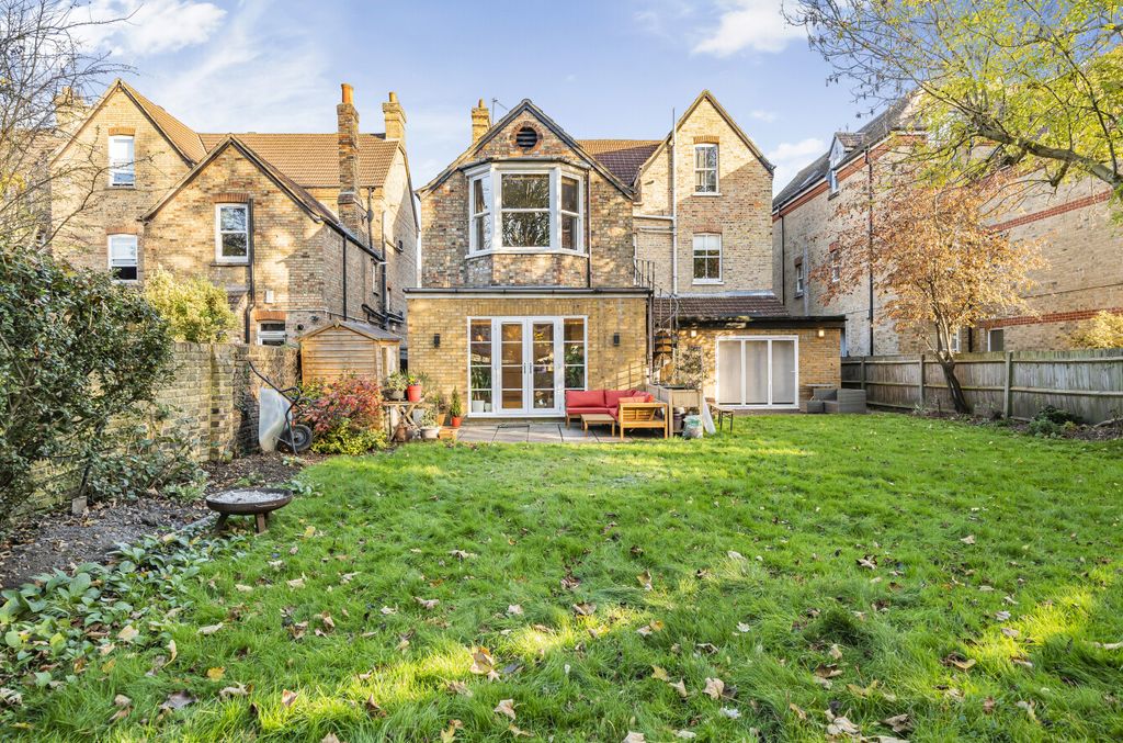 Property photo 3 of 13