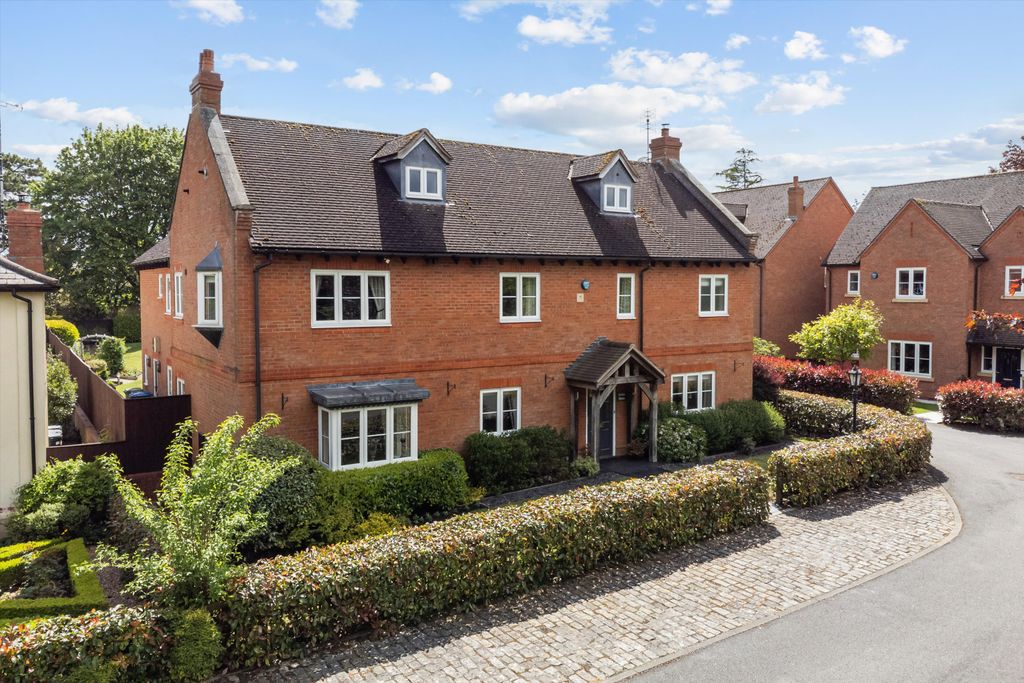 Property photo 3 of 32 Image