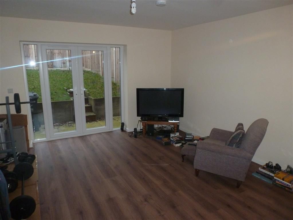 Property photo 3 of 9 Living Room