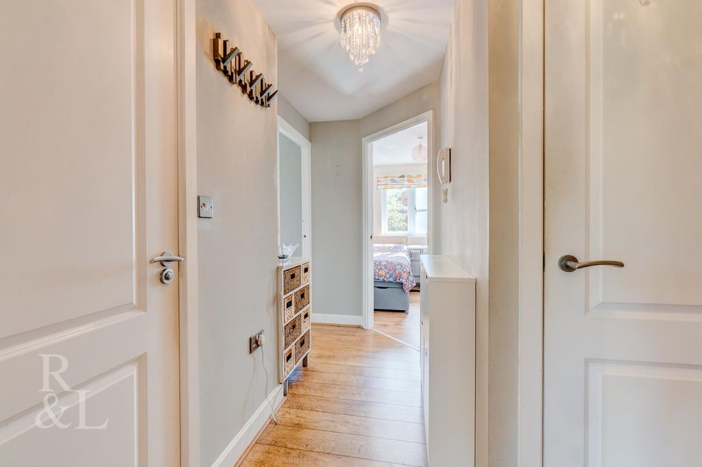 Property photo 2 of 10 Batched  (10).Jpg