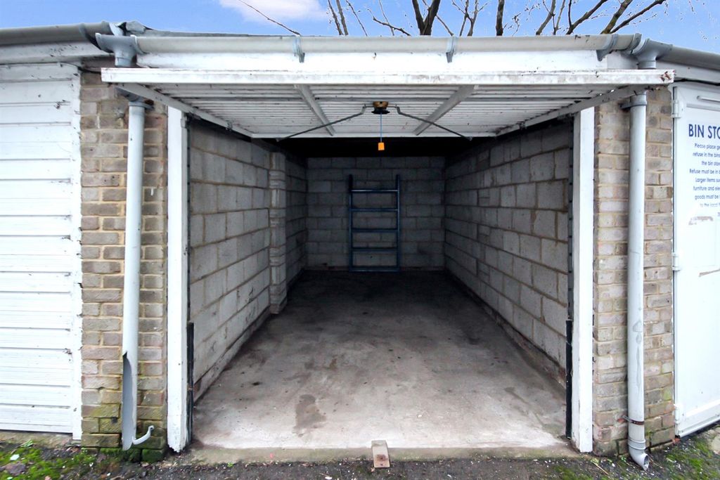 Property photo 2 of 3 Garage