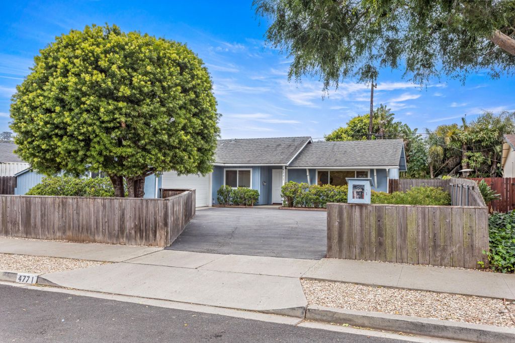 Property photo 3 of 10 <Alttext/>