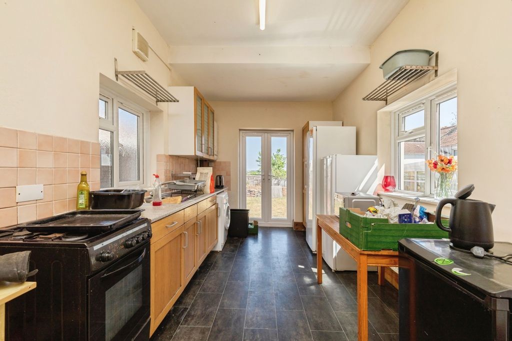 Property photo 2 of 17 Pbox-Img.Jpg