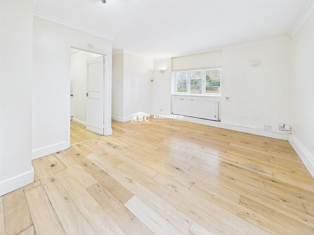 Property photo 2 of 5 Cam03827G0-Pr0095-Still003.Jpg