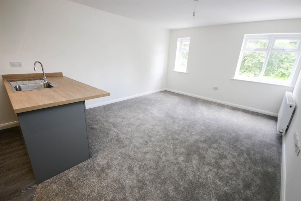 Property photo 2 of 11 Img_5916.Jpg