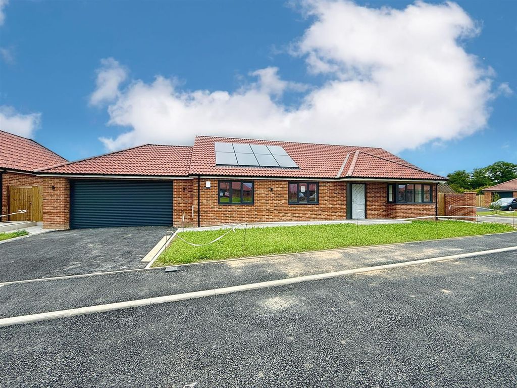Property photo 1 of 10 Plot 12 Front Aspect
