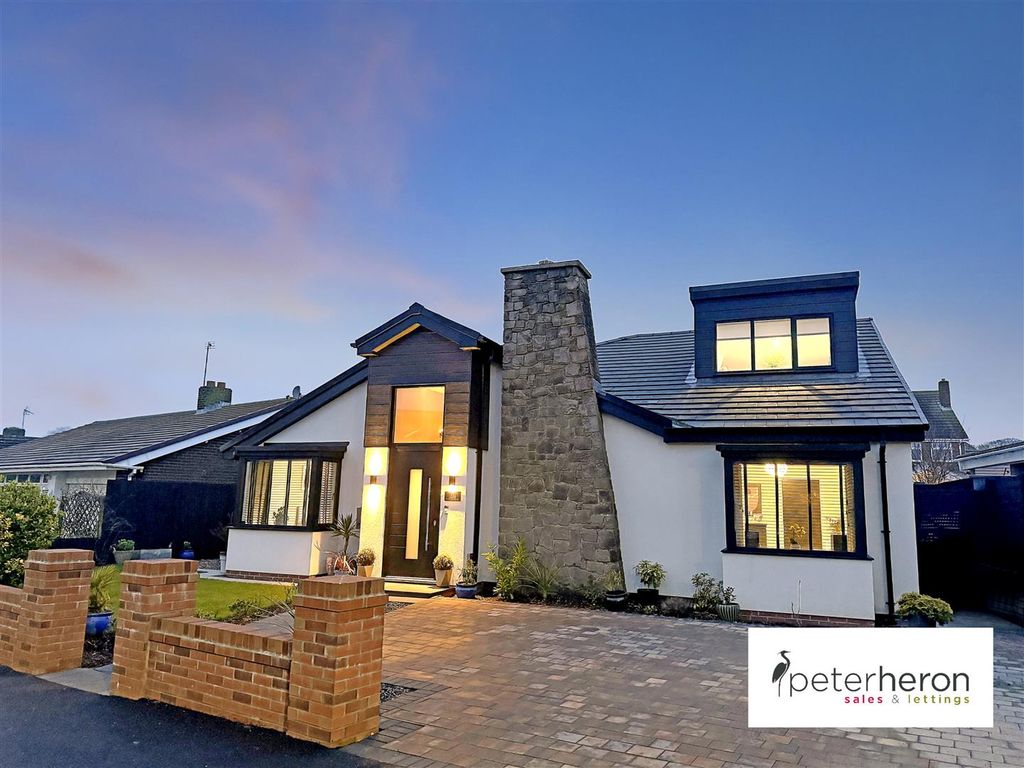 Property photo 2 of 33 Dusk External