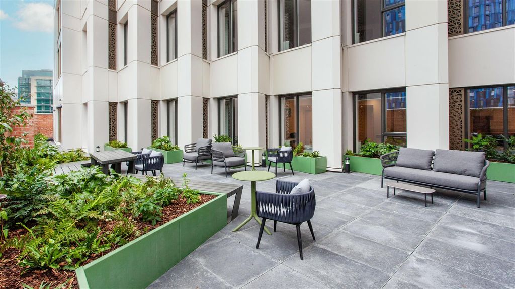 Property photo 1 of 25