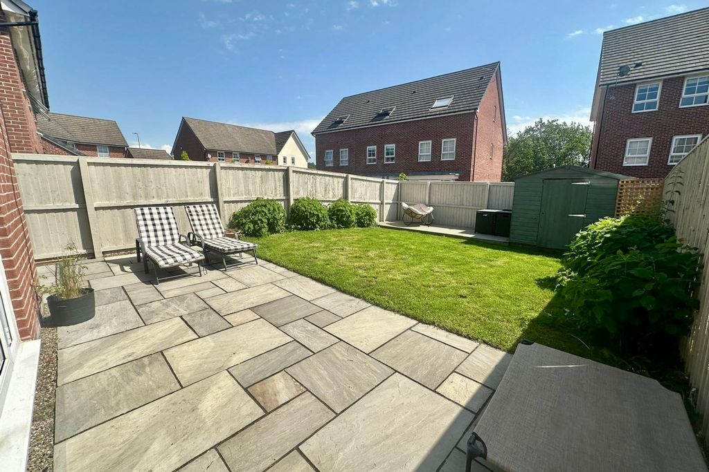 Property photo 3 of 16