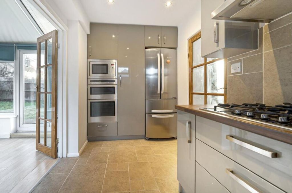Property photo 1 of 10 M5.Png