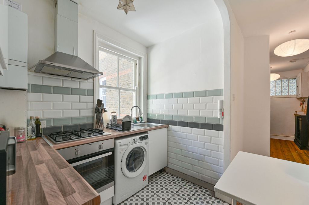Property photo 3 of 14