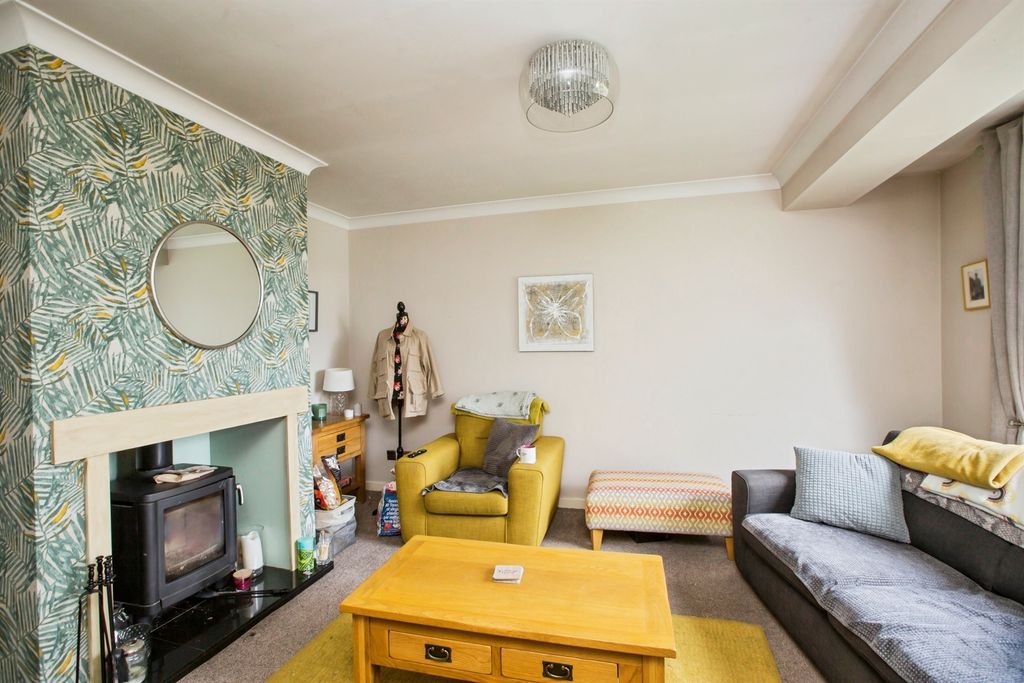 Property photo 3 of 13