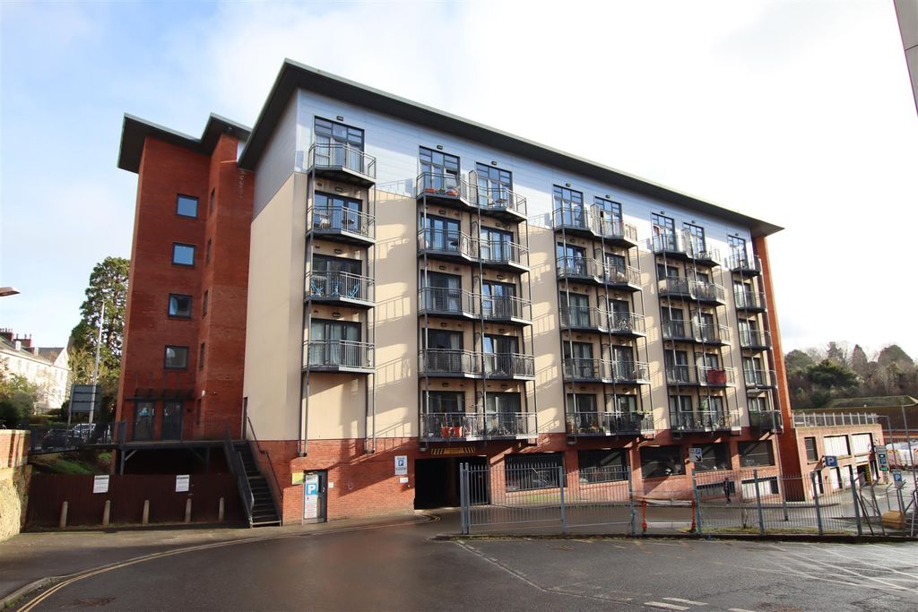 Property photo 1 of 7 Building.Jpg