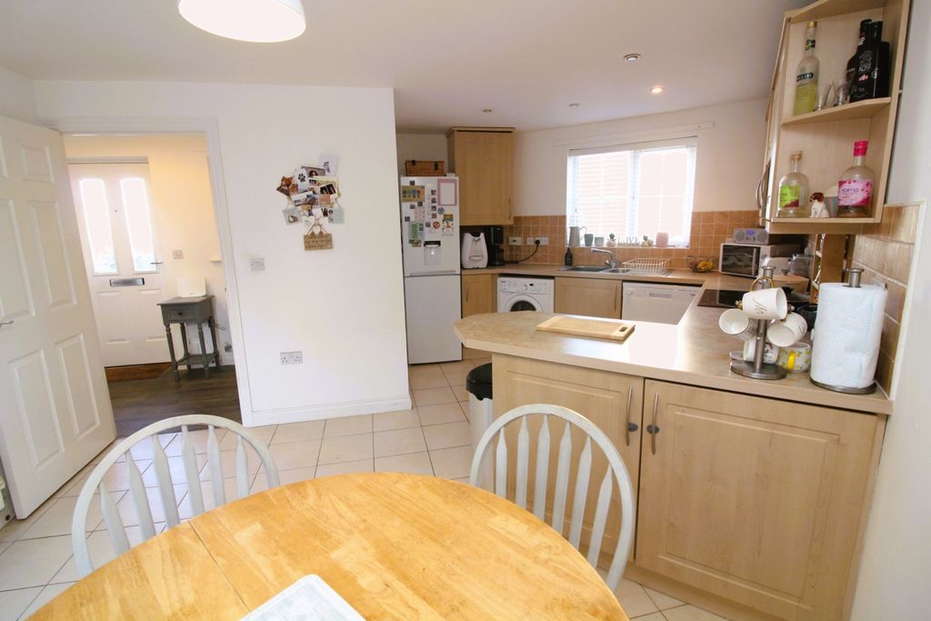 Property photo 3 of 32 Img_2748