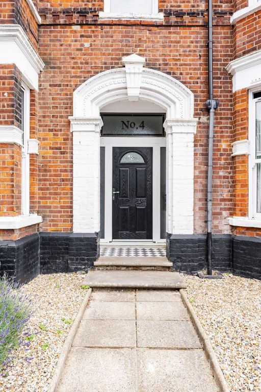 Property photo 3 of 15