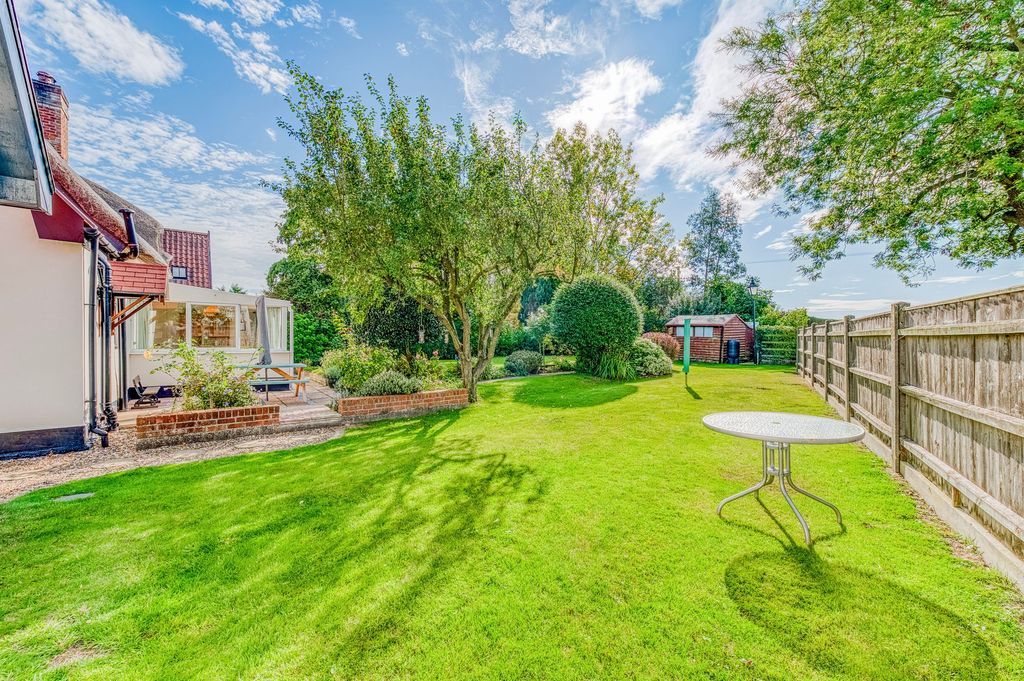 Property photo 2 of 28