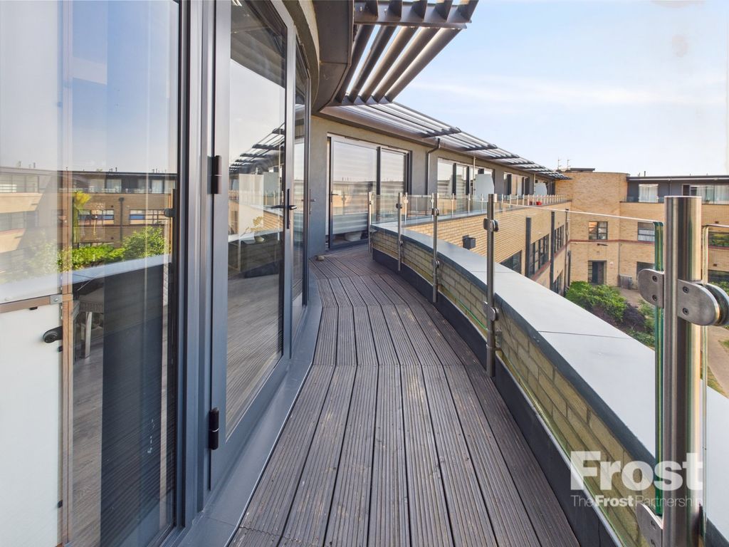 Property photo 1 of 18 Balcony