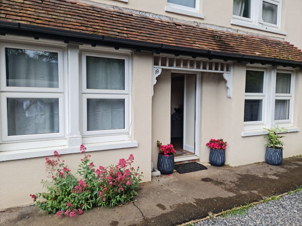 Property photo 2 of 20
