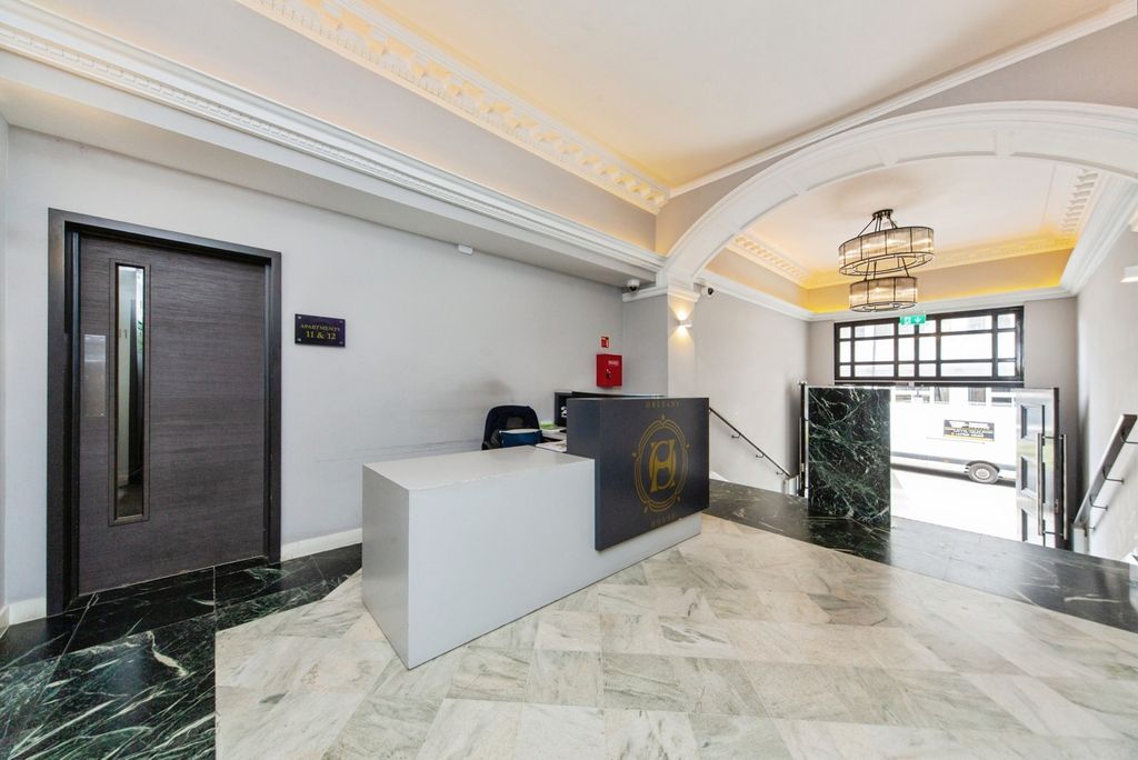 Property photo 2 of 9 Pbox-Img.Jpg