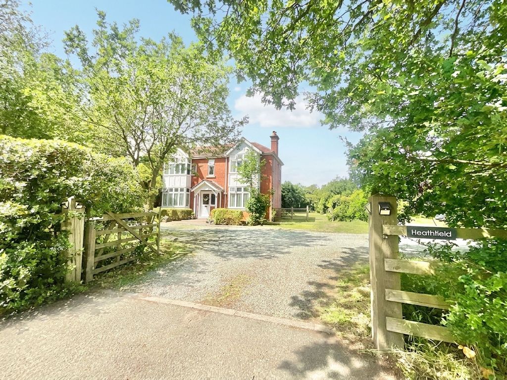 Property photo 1 of 39
