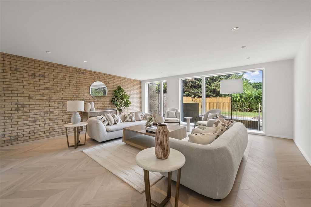 Property photo 2 of 71 4 The Willows,12.Jpg