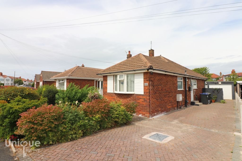 Property photo 2 of 26