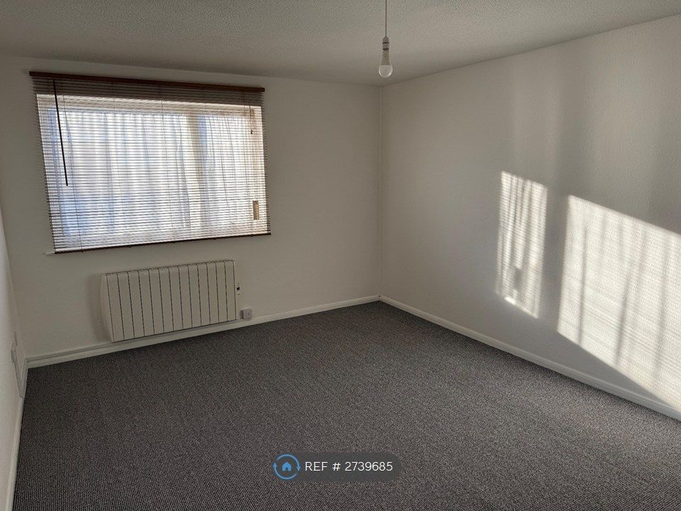 Property photo 2 of 13 Living Room 1