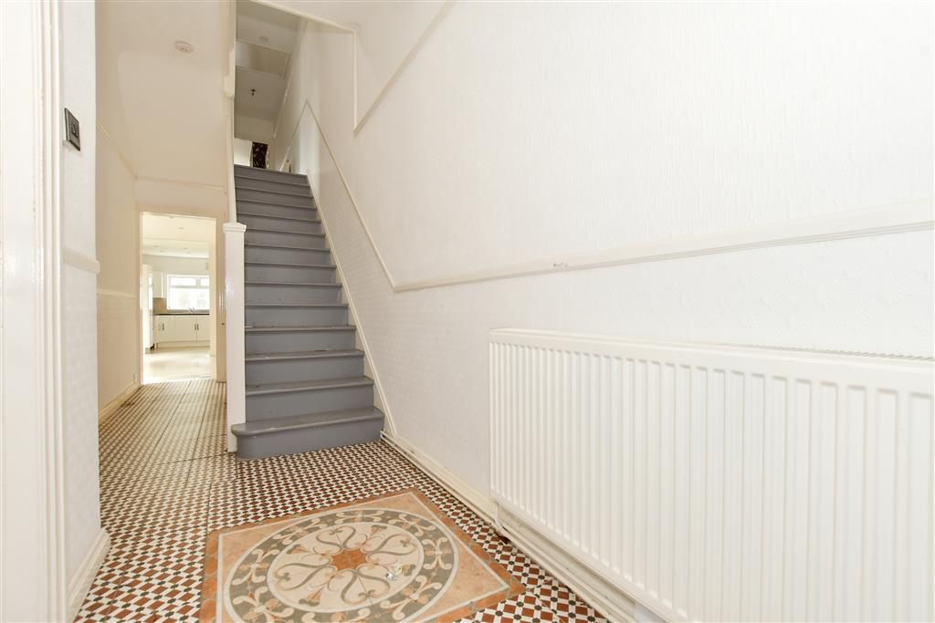 Property photo 3 of 14 Entrance Hall