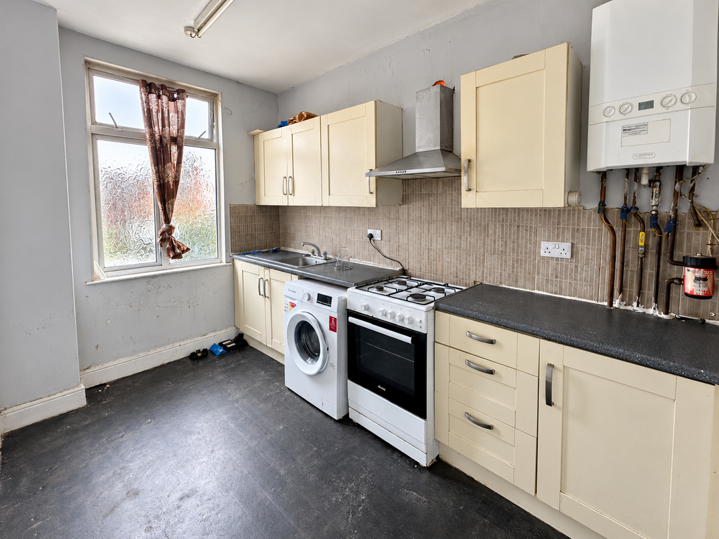 Property photo 2 of 13