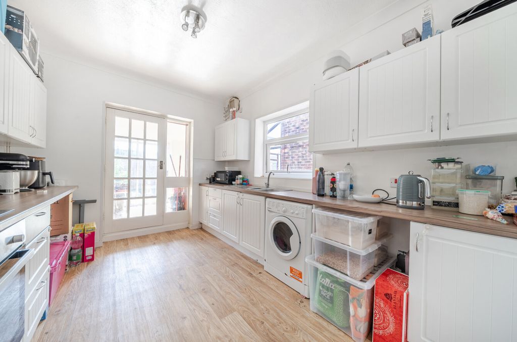Property photo 2 of 13 1487932-2-6A55Fdd...