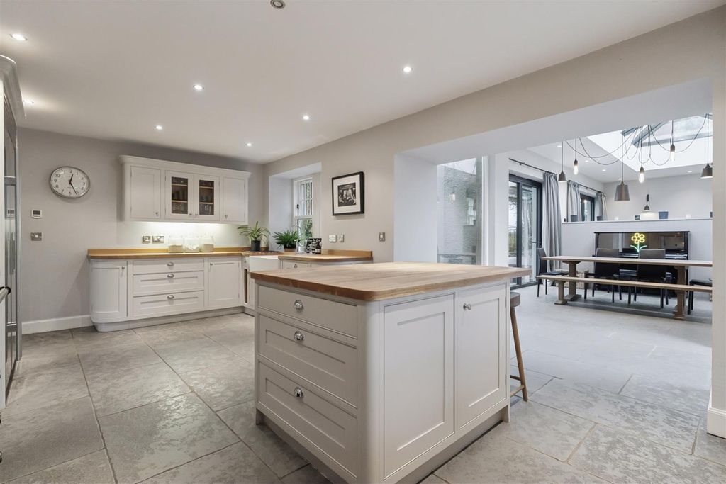 Property photo 3 of 56 Kitchen