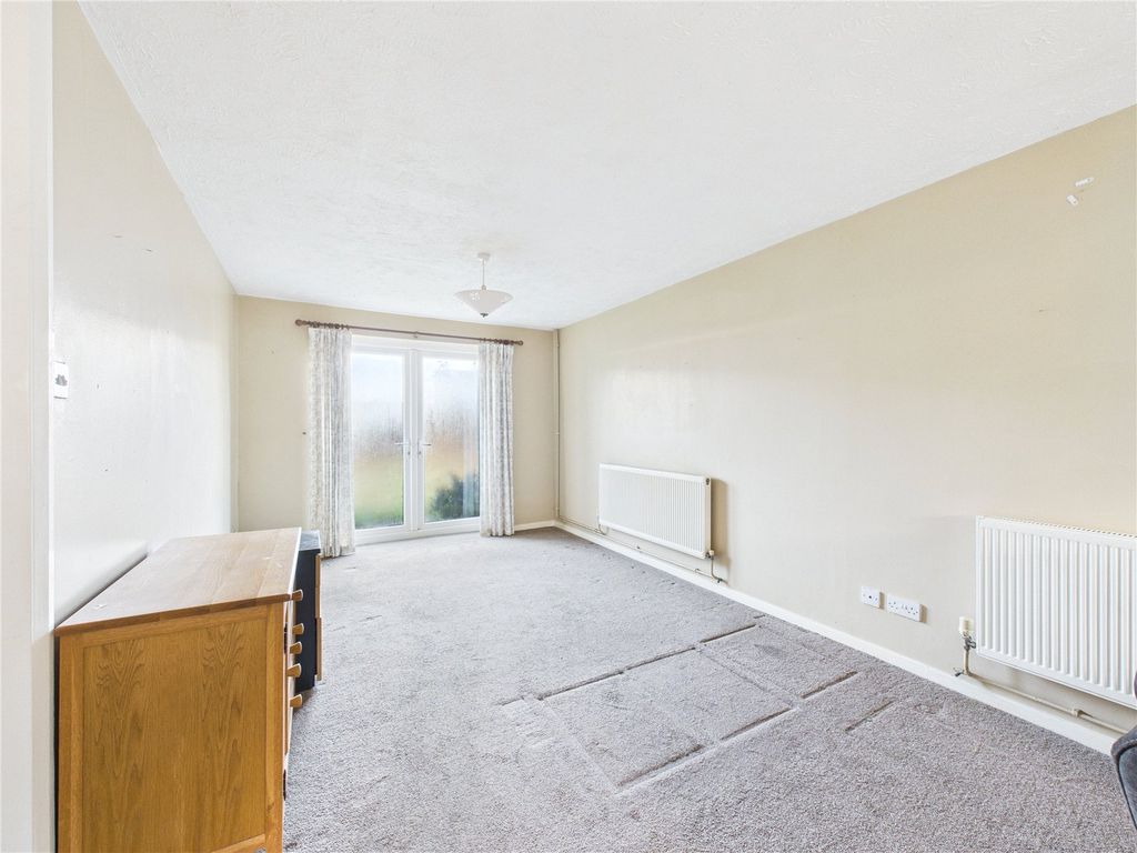 Property photo 2 of 9 2 - Picture No. 06