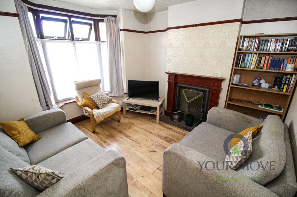 Property photo 2 of 17 Living Room