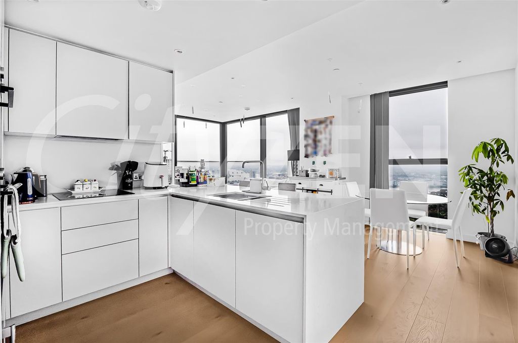 Property photo 2 of 24 Kitchen