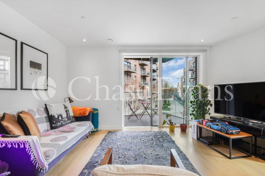 Property photo 3 of 14 Rutherford Heights,