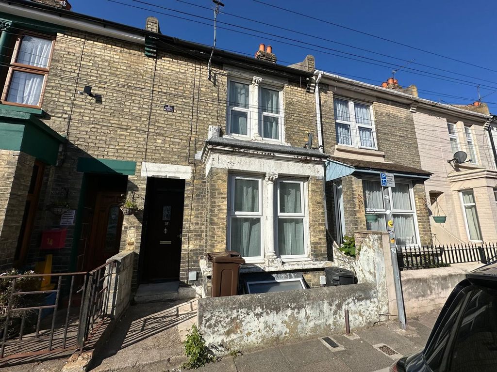 Property photo 1 of 6