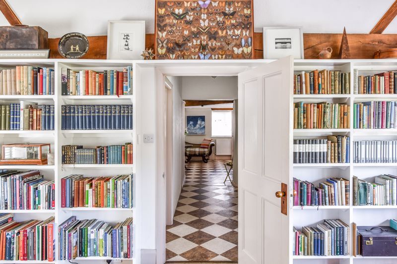 Property photo 3 of 18 Photo 8