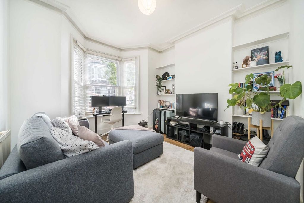 Property photo 2 of 6