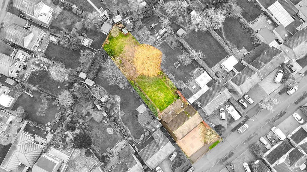 Property photo 3 of 32