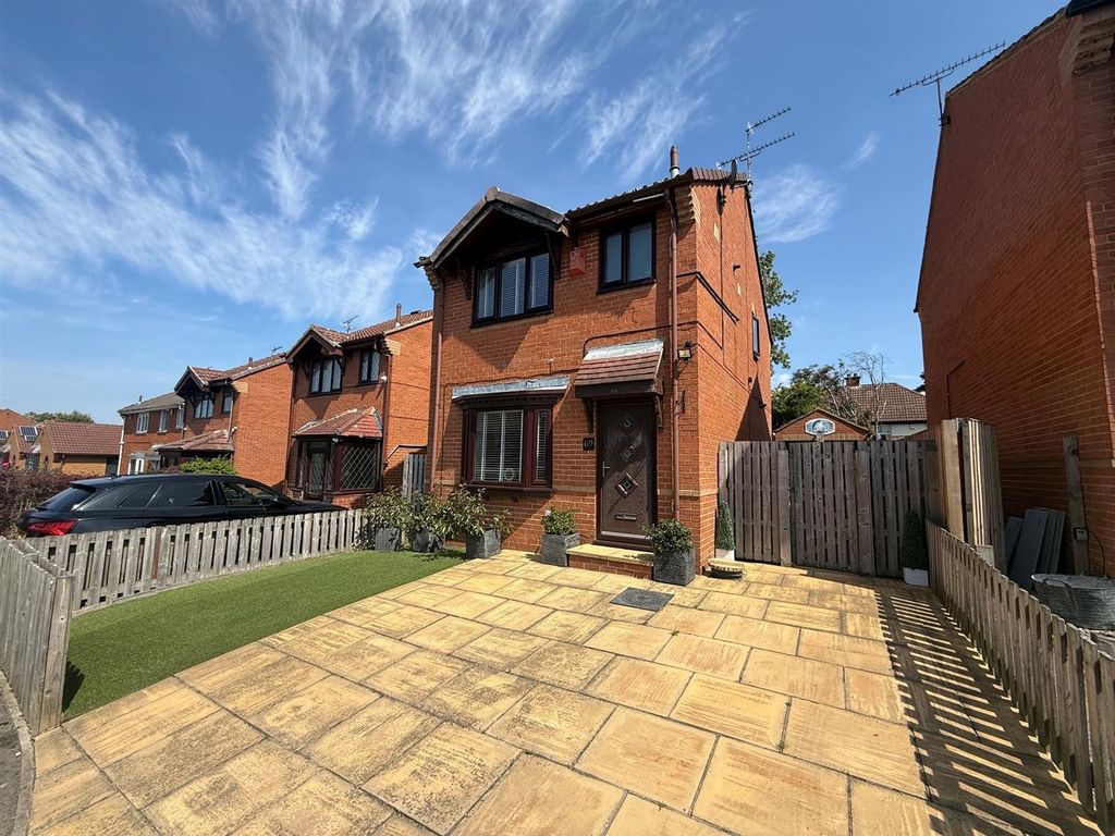 Property photo 1 of 17