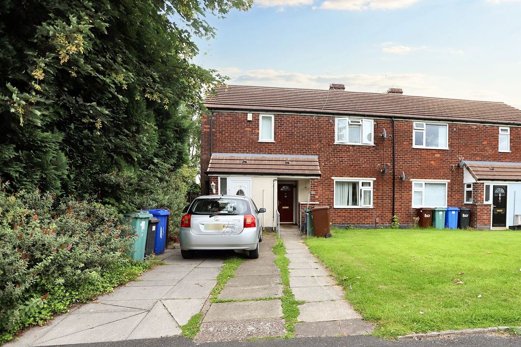 Property photo 1 of 12