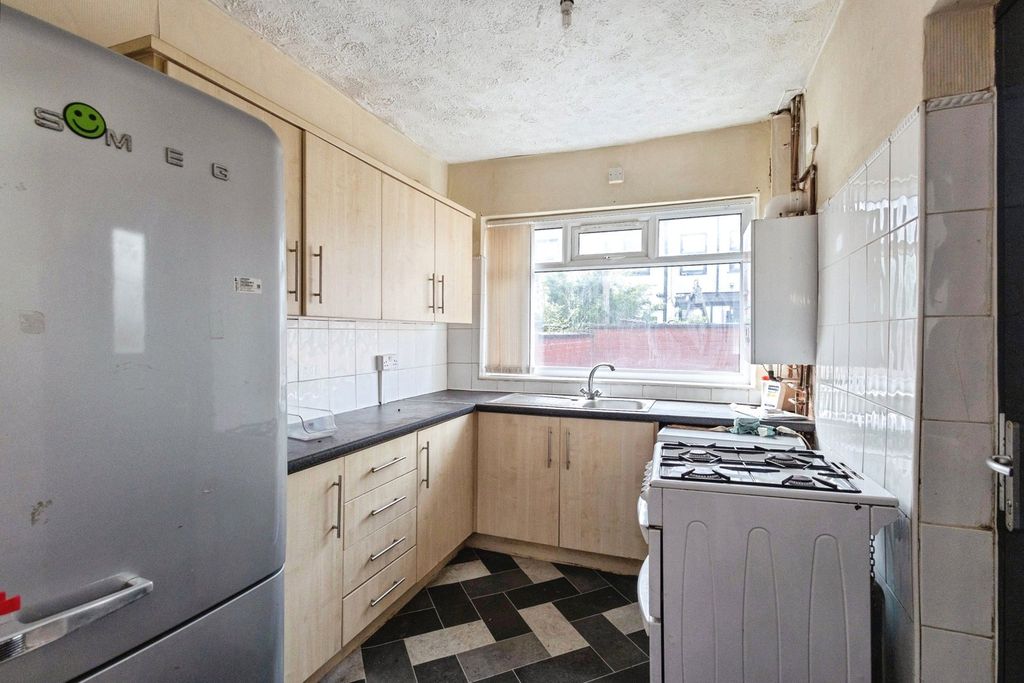 Property photo 3 of 22 Picture No. 34
