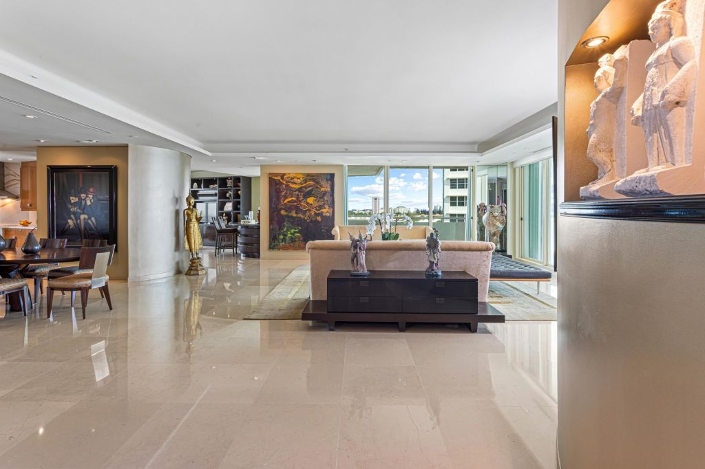 Property photo 3 of 10 <Alttext/>
