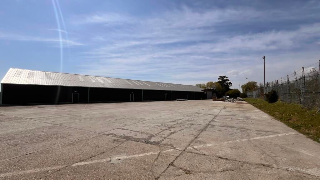 Property photo 2 of 9 Photo 8