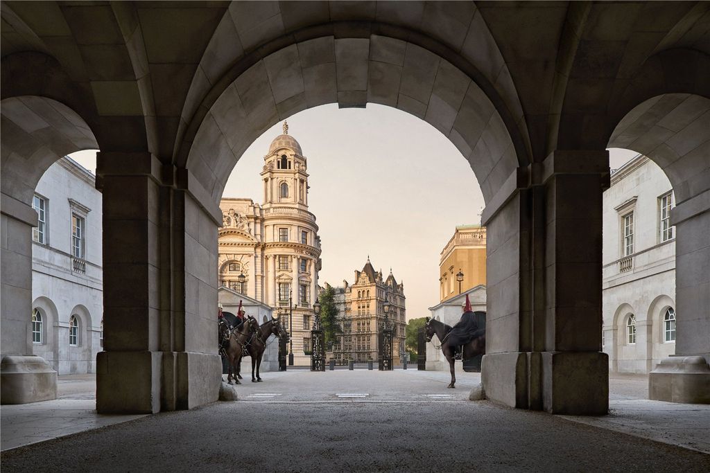 Property photo 1 of 12 External