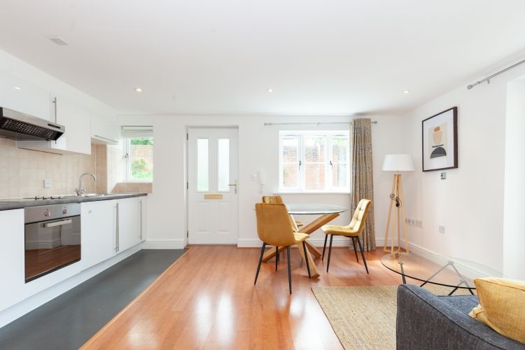 Property photo 1 of 8 196421