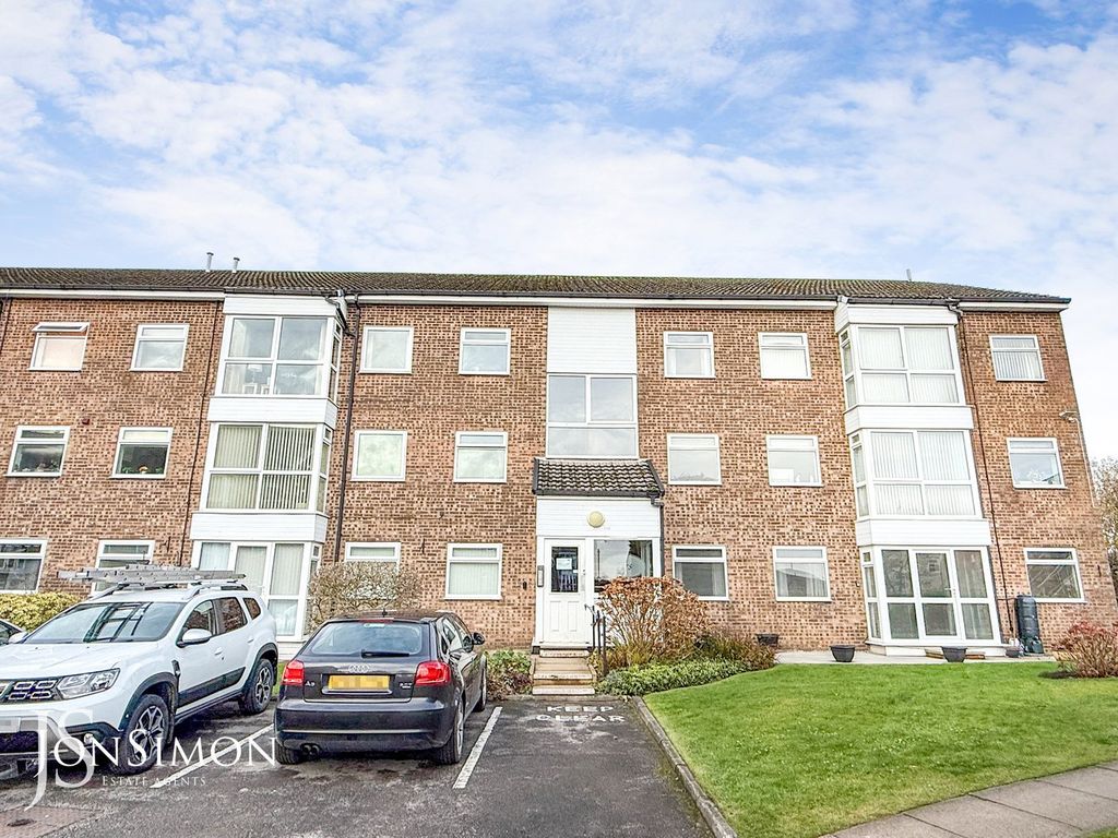 Property photo 2 of 21