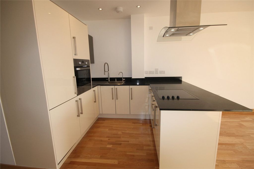 Property photo 2 of 7 Kitchen