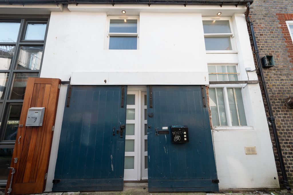 Property photo 1 of 20 3947572